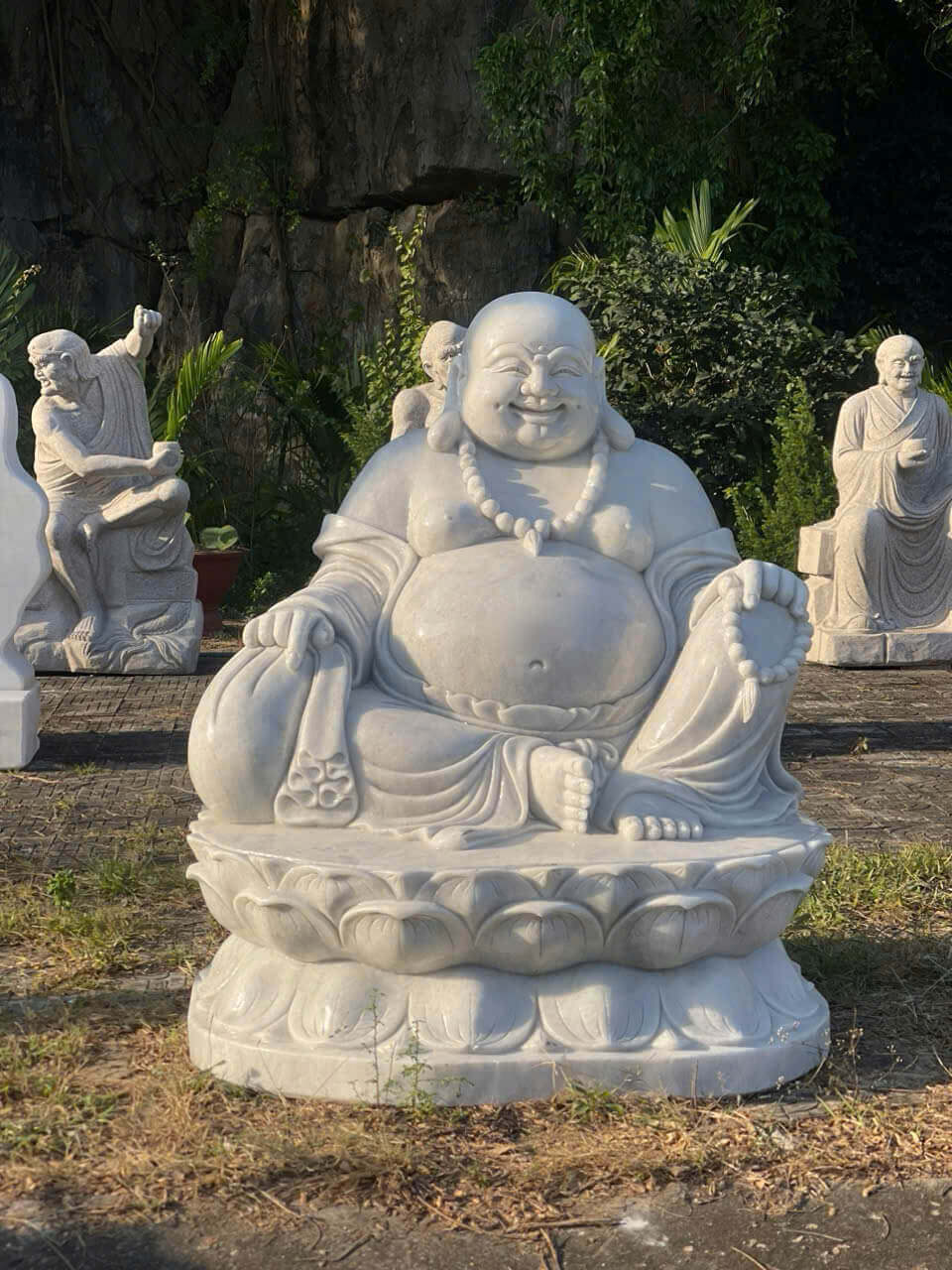 Tượng di lặc đá trắng nguyên khối